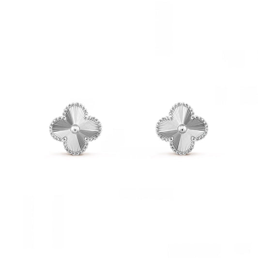 Silver Guilloché | Klöverörhängen